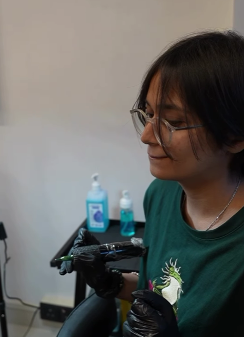 urmi jagirdar female tattoo artist at screamzonetattoo
