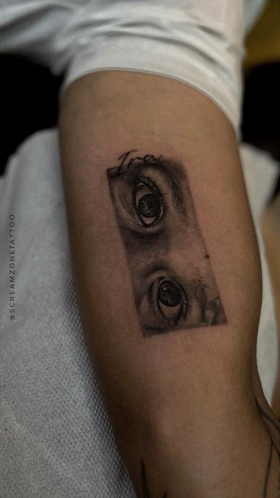 Detailed eyes portrait tattoo, a Screamzonetattoo specialty in Mumbai